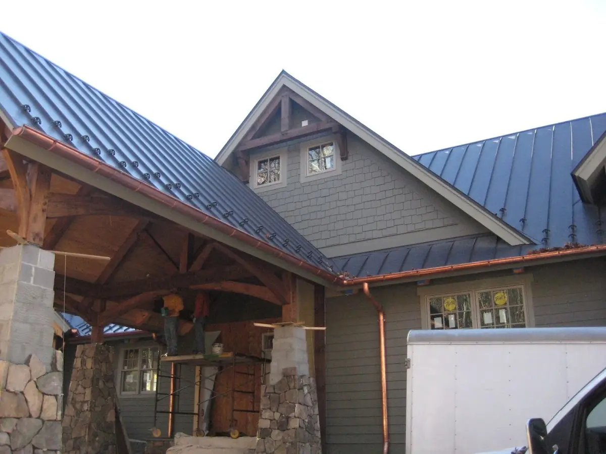 Craftsman Roofing team delivering quality roofing work in Mims